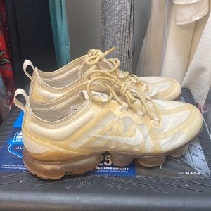 Womens Air Vapormax 2019 White Gold